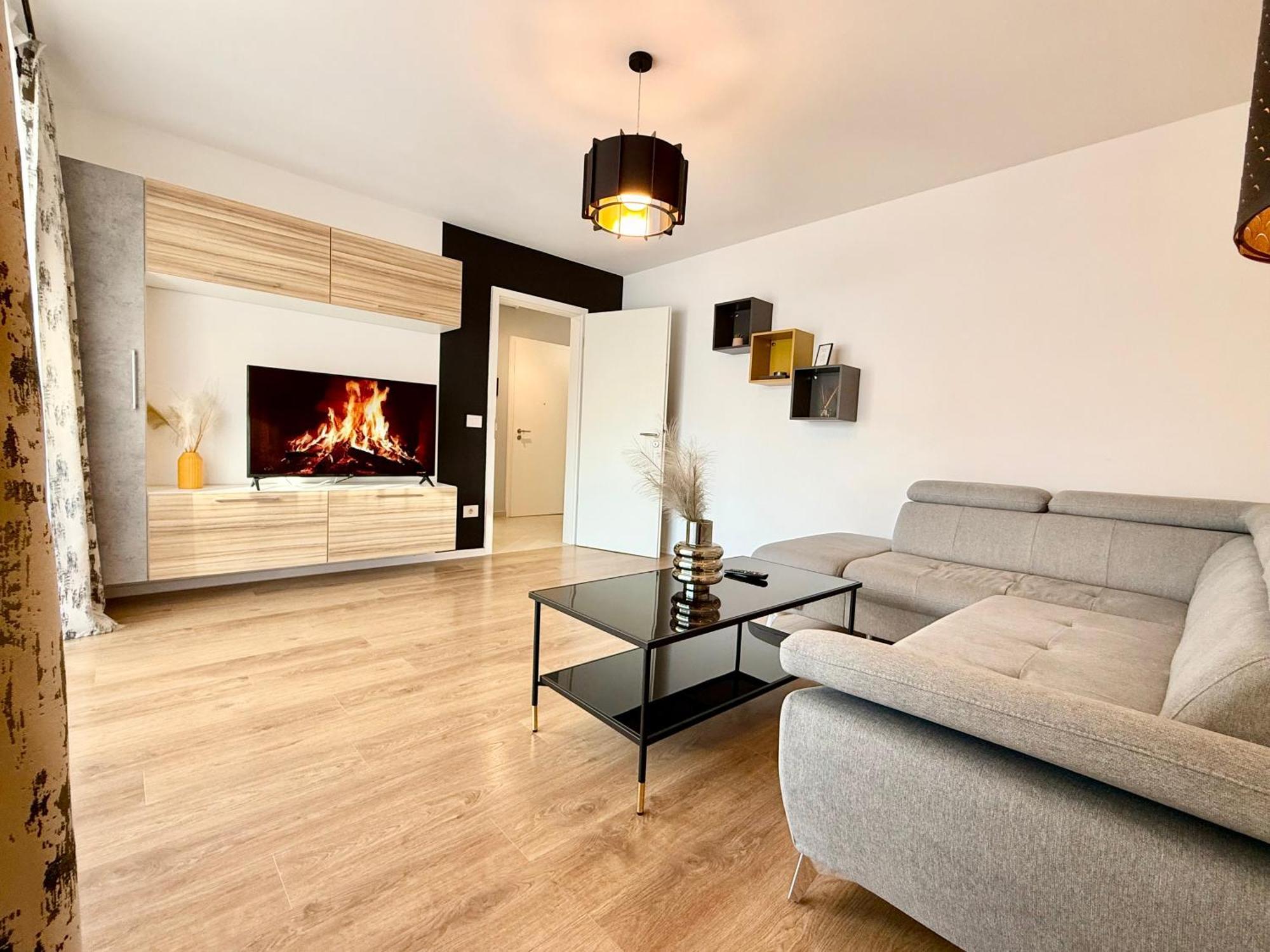 Kasper Coresi Mall - Rise Private Apartments & Suites Braşov Dış mekan fotoğraf